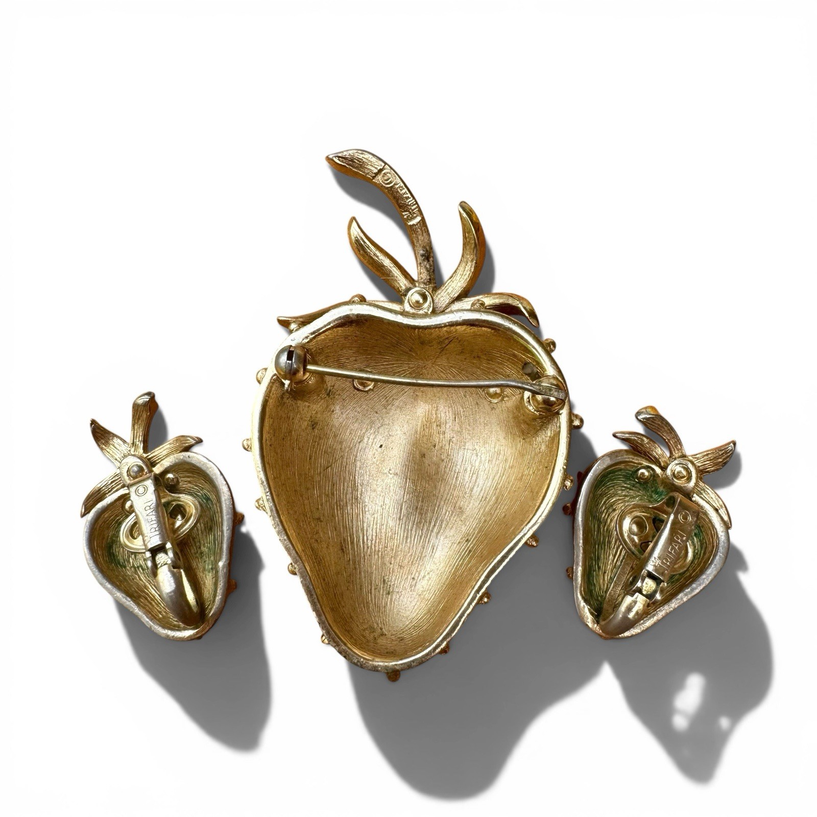 Vintage Trifari Strawberry Brooch Pin & Clip Earrings Set Gold Tone Costume
