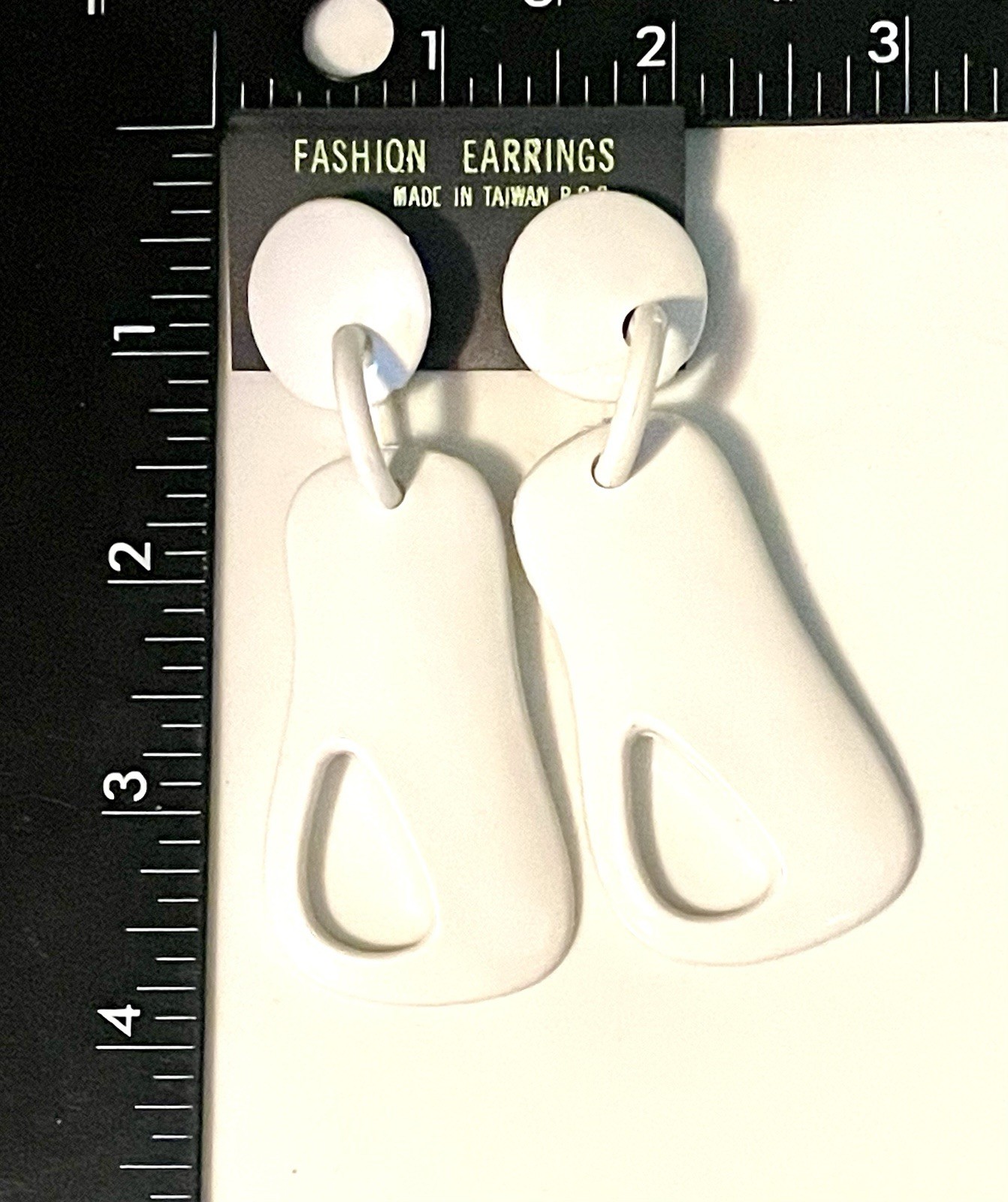 80s Does 60s Vintage Modernist White Earrings MCM Plastic Dangle NOS Taiwan ROC