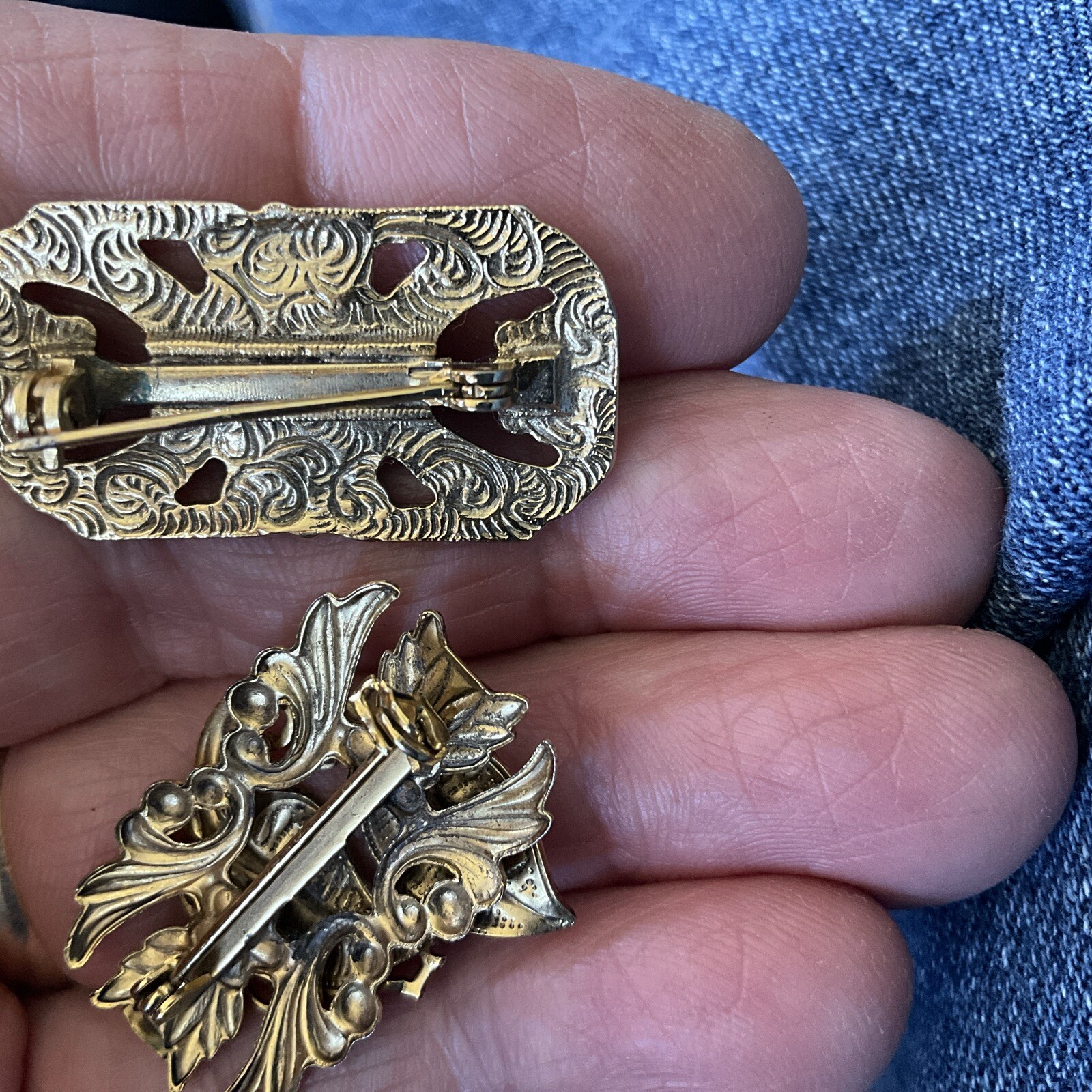 2 Unmarked Vintage Brooches. Gold tone. 1.5” Long Each. Flowers Leafs
