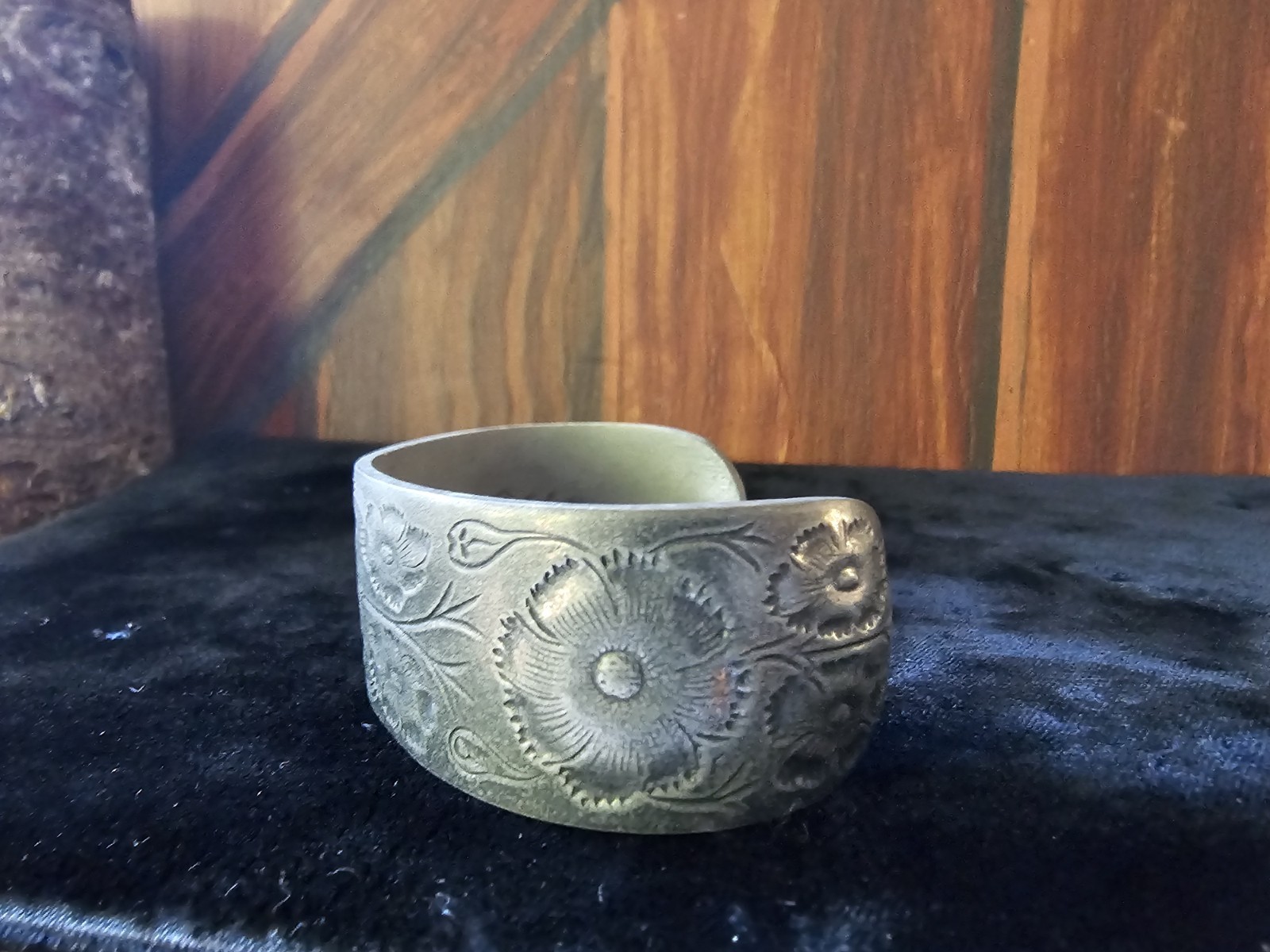 Vtg Salisbury Pewter October Flower of the Month Wide Cuff Bracelet Adjustable