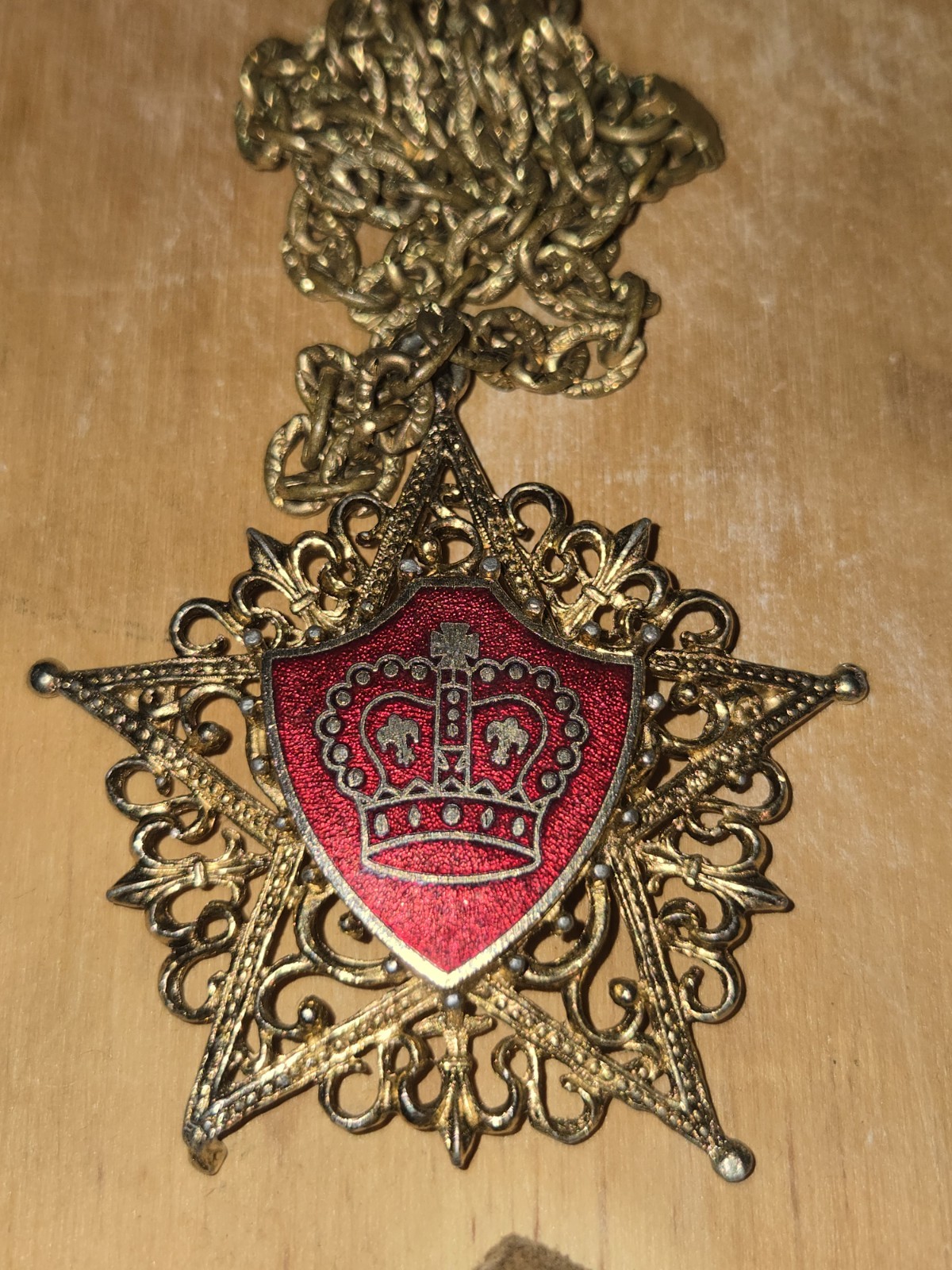 Star Crown Shield Heraldic Necklace & POST EARRINGS 1950’s 1960’s Red Enamel