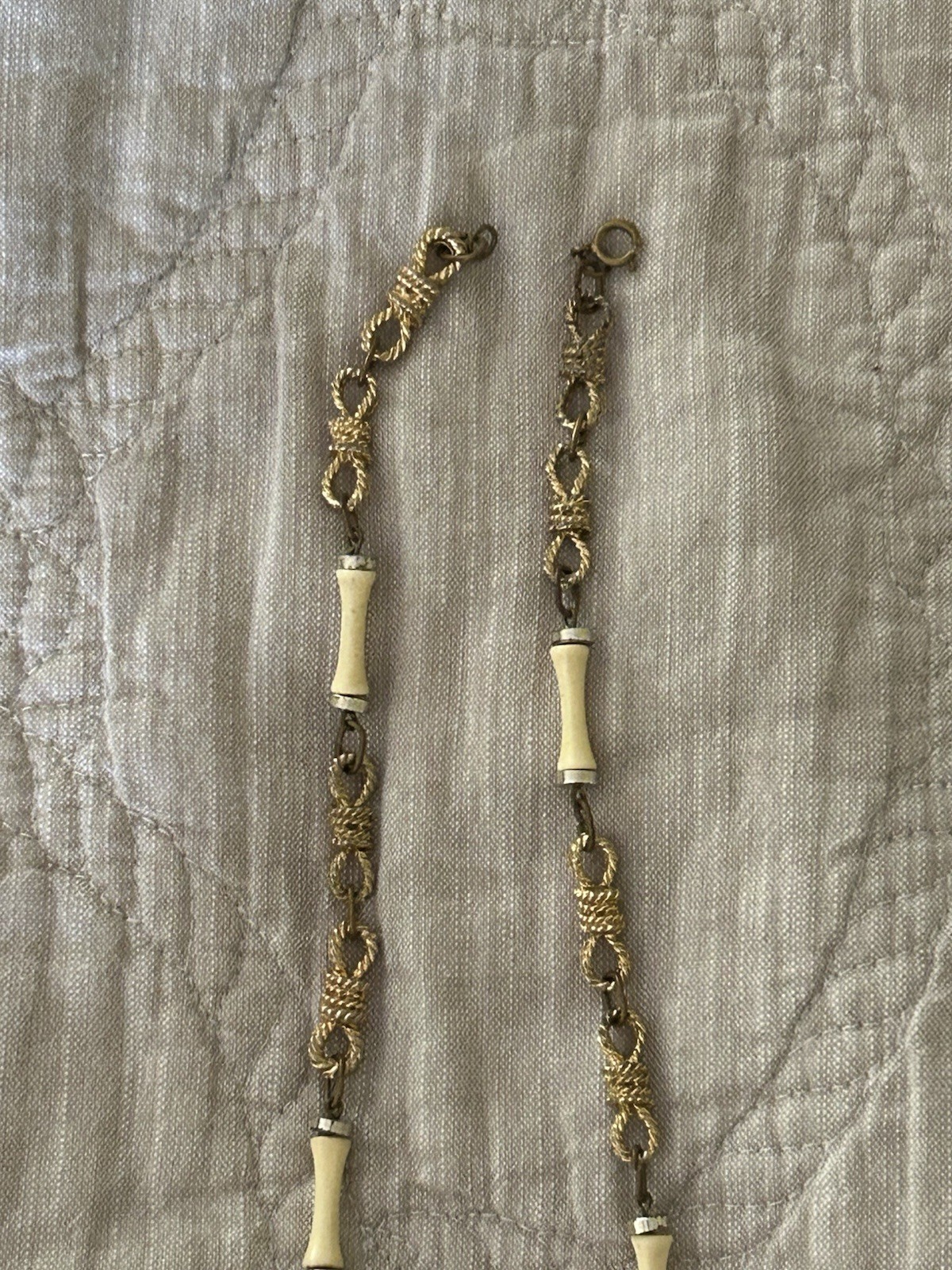 Vintage Fashion Jewelry Ivory Stations And Gold Tone Knots 24 ins