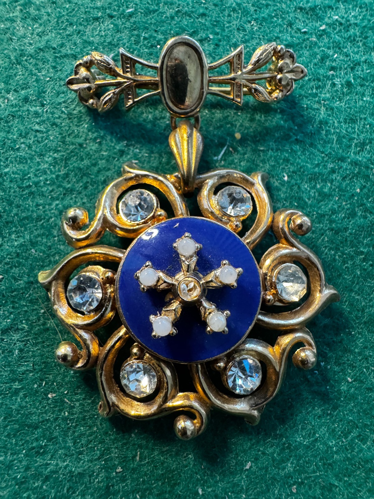 Rare Vintage Gold Plated Enamel Brooch with Rhinestones