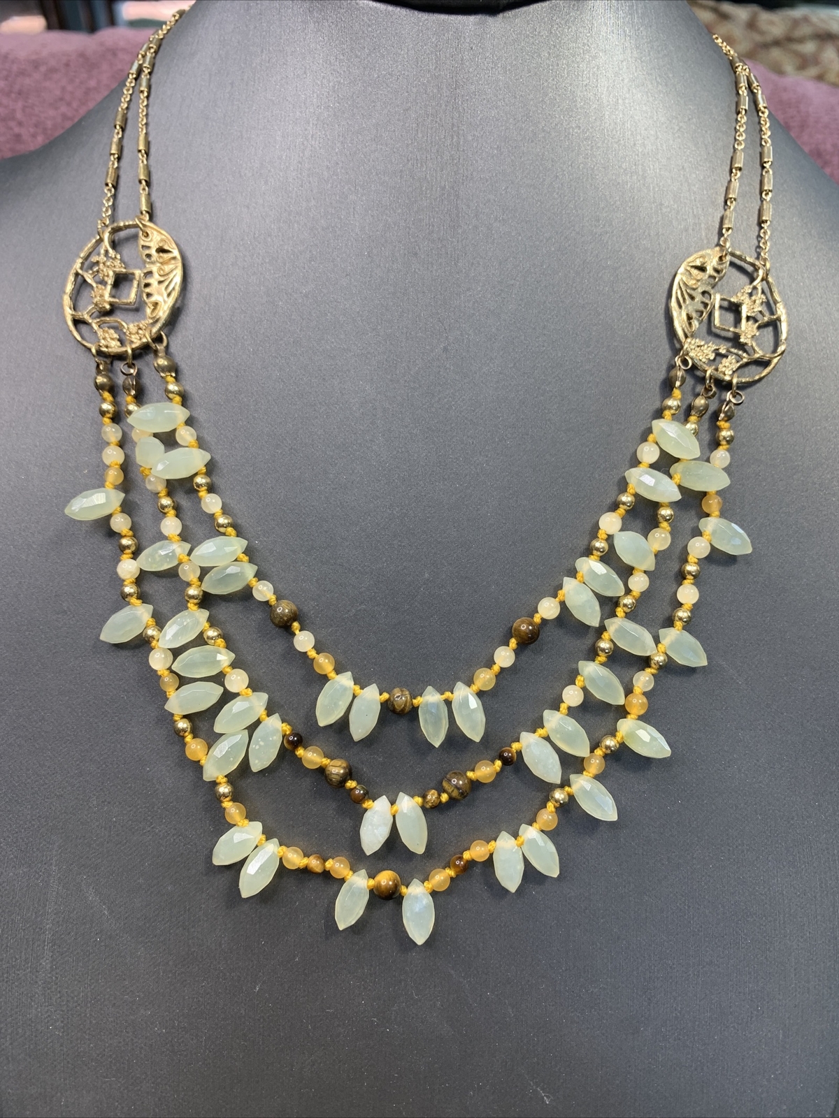 Vintage Tiger’s Eye Pale Green Jade Layered Oriental￼ 3 Strand Necklace 18”