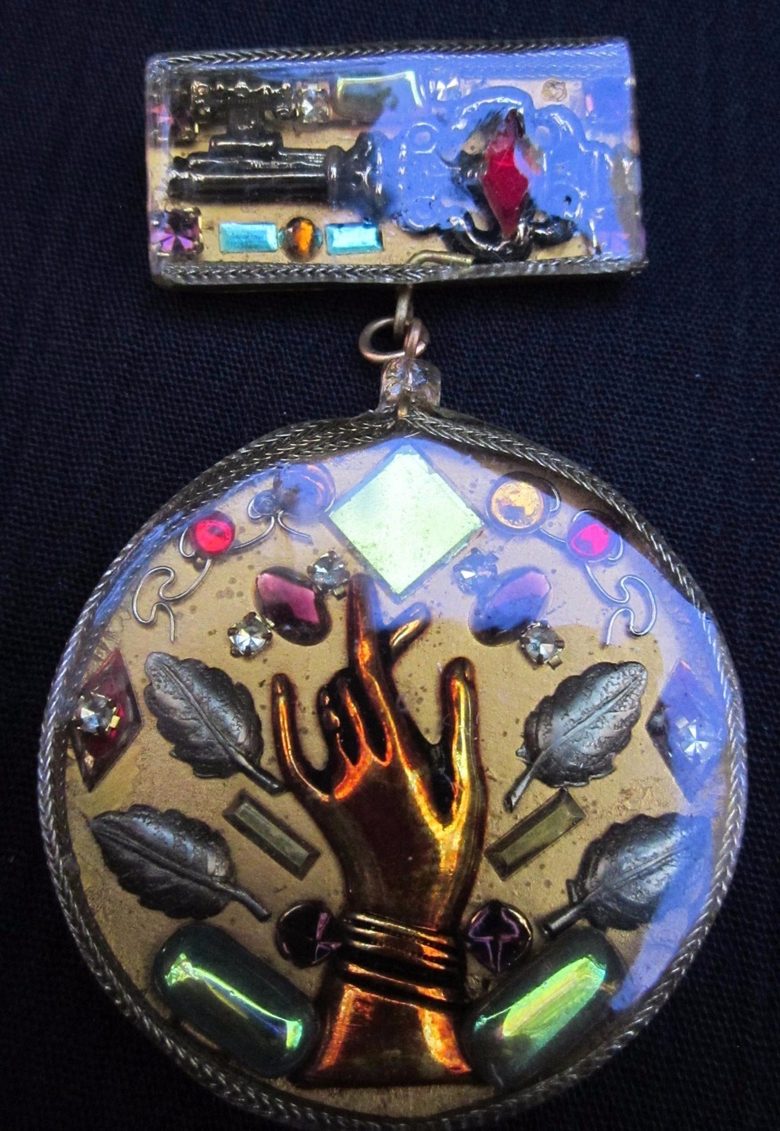 VTG John Wind for Maximal Art 1989 Dangle pin/brooch Gold Resin with Key & Hand!