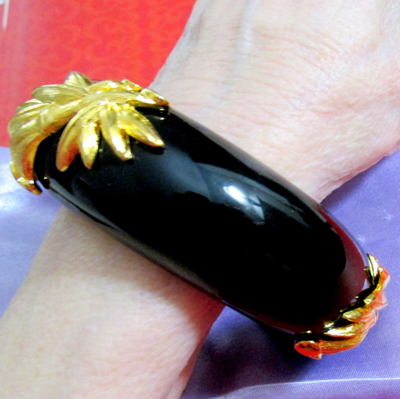 VTG RARE RUNWAY MONET BLACK LUCITE GILT BAMBOO LEAF SOLID WIDE BRACELET BANGLE