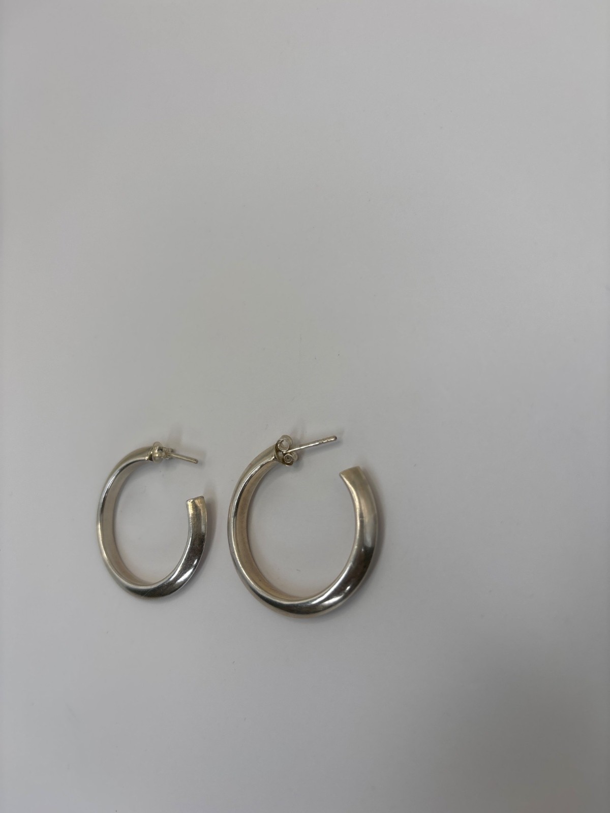 Vintage 925 Sterling Silver Hoop Earrings Pierced Makers Stamp “CW”