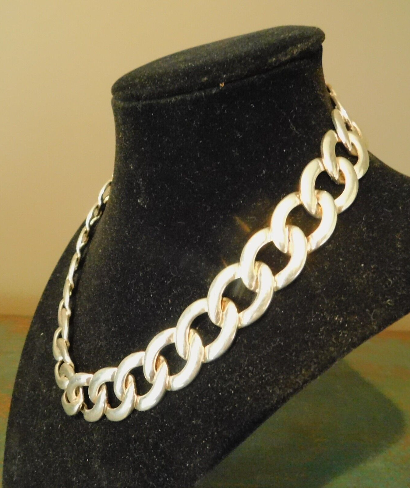 VINTAGE 1960’s 70’s SIGNED NAPIER SILVERPLATED CHOCKER NECKLACE and BRACELET SET