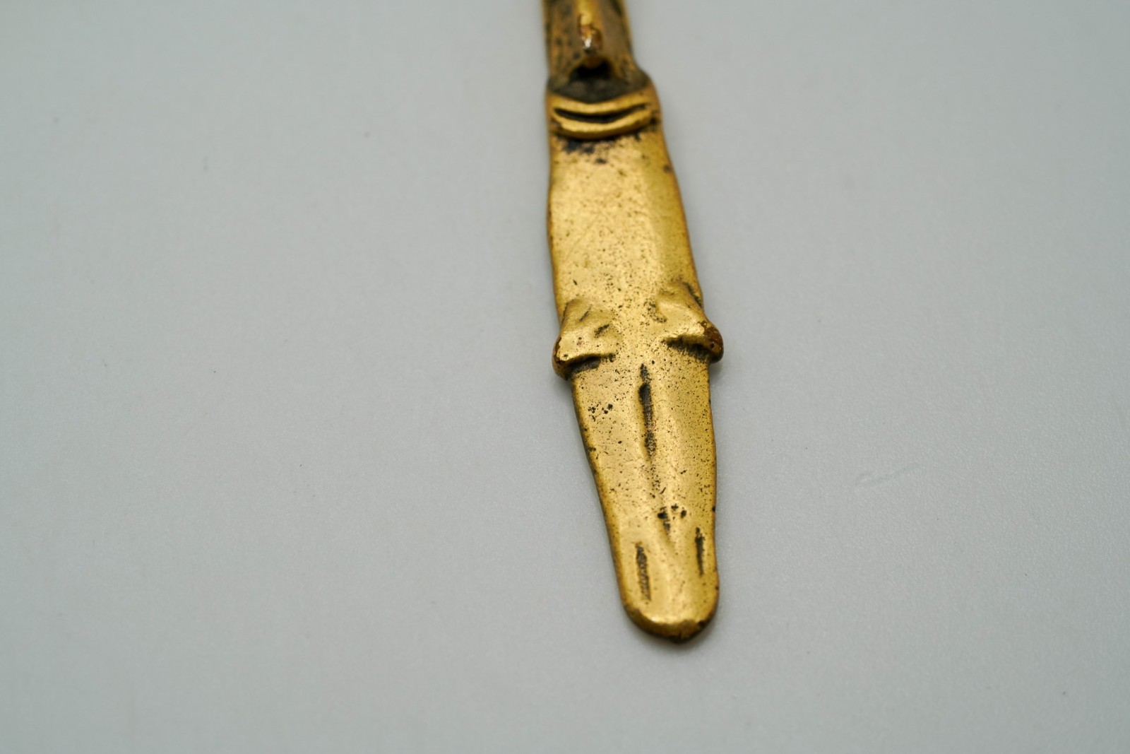 Vintage ALVA Primitive Gold Tone Dangle Earrings 7cm JB43