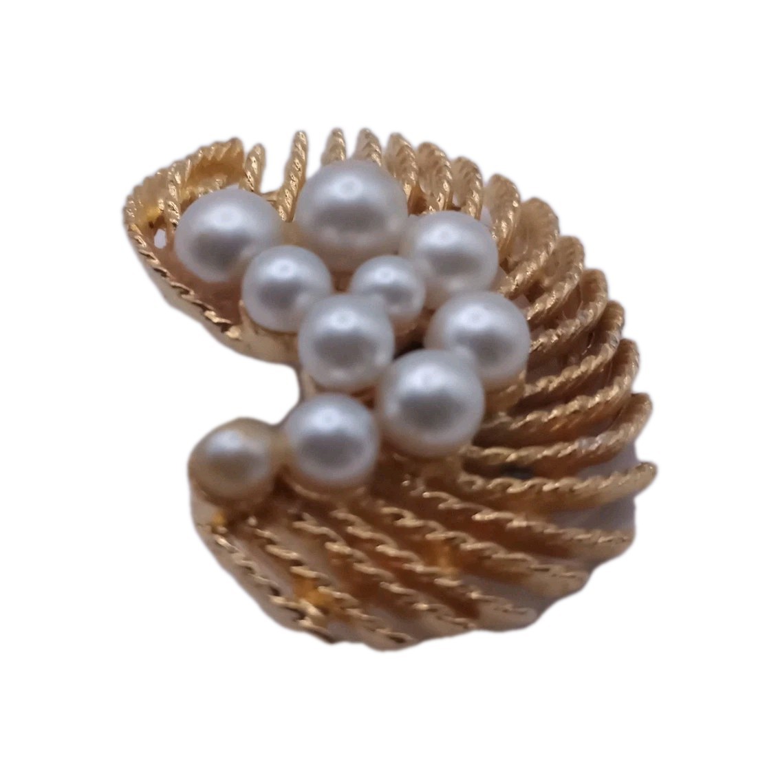 Vintage Gold Tone Textured Ribbon Swirls Faux Pearl Brooch Pin Jewelry 1 3/4 in