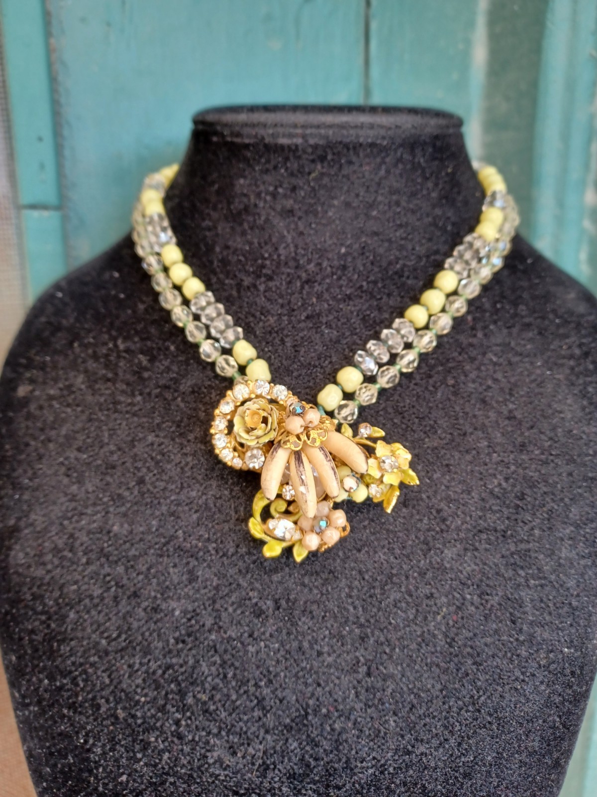 VINTAGE MIRIAM HASKELL ? CRYSTAL BEADS RHINESTONE ENAMEL FLORAL CLUSTER NECKLACE