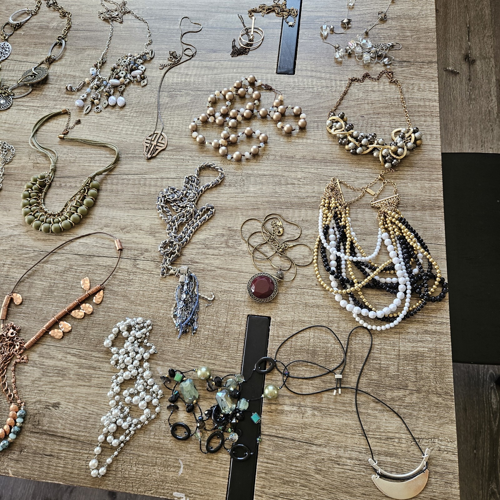 Premier Designs Jewelry HUGE 8+ lbs Necklace Lot 50 Necklaces Modern
