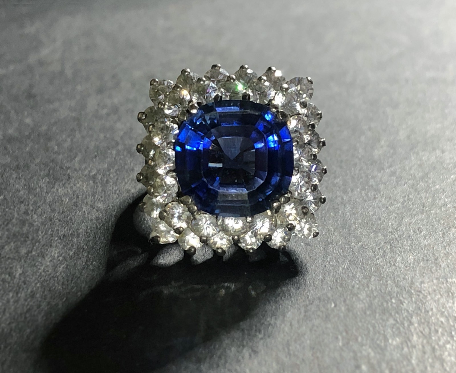 Vtg STATEMENT! 10ct Cornflower-Blue SAPPHIRE & DIAMOND QUARTZ Halo Sterling Ring