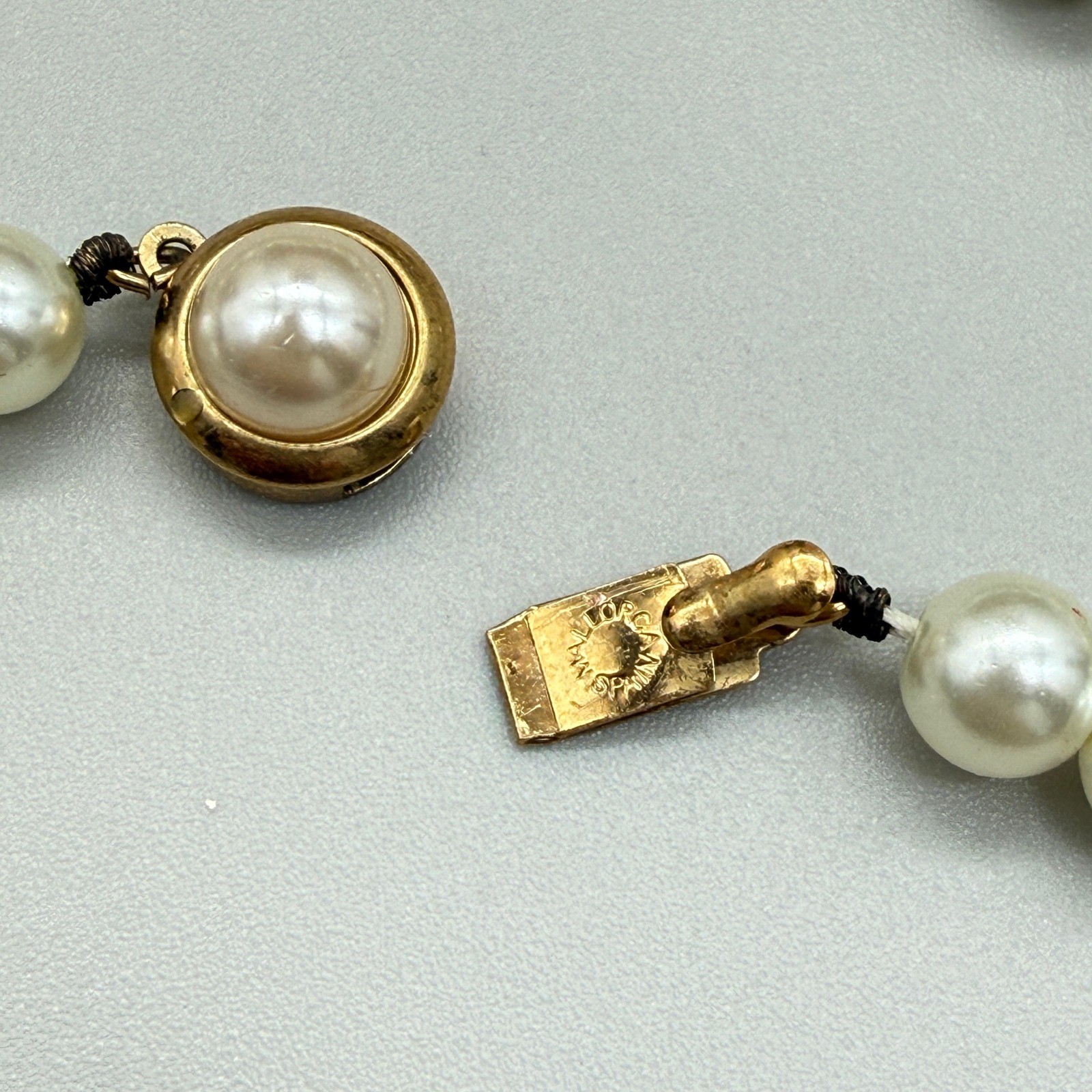 Vintage Majorica Spain Pearl Necklace 7mm 18″ Double Knotted Gold Tone Clasp