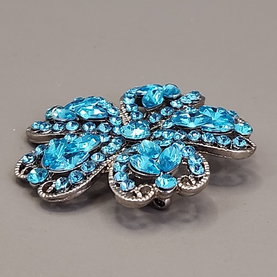 Vintage Flower Rhinestone Brooch Hearts Blue Marquise Filigree Silver Tone 1.75″