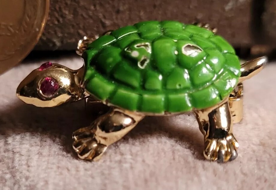 Vintage Adorable TURTLE TORTOISE FASHION JEWELRY PIN