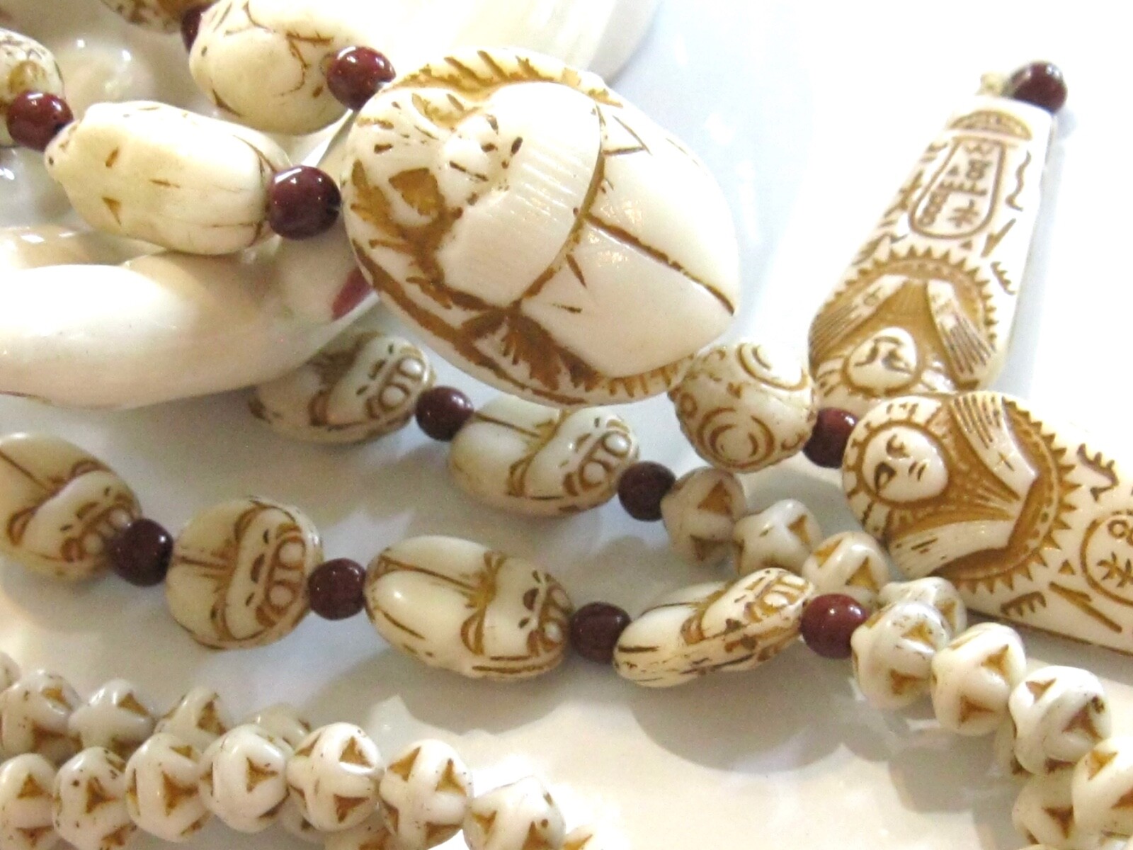 ANTIQUE NEIGER BROTHERS 1920s EGYPTIAN ART DECO URANIUM GLASS BEADED NECKLACE