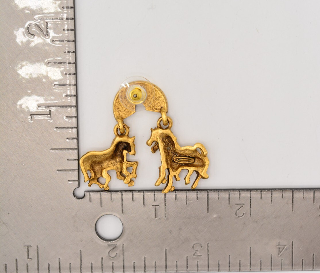 Vittorio Vintage Earrings Rainbow Animals Brushed Gold NOS 80s Signed 9C