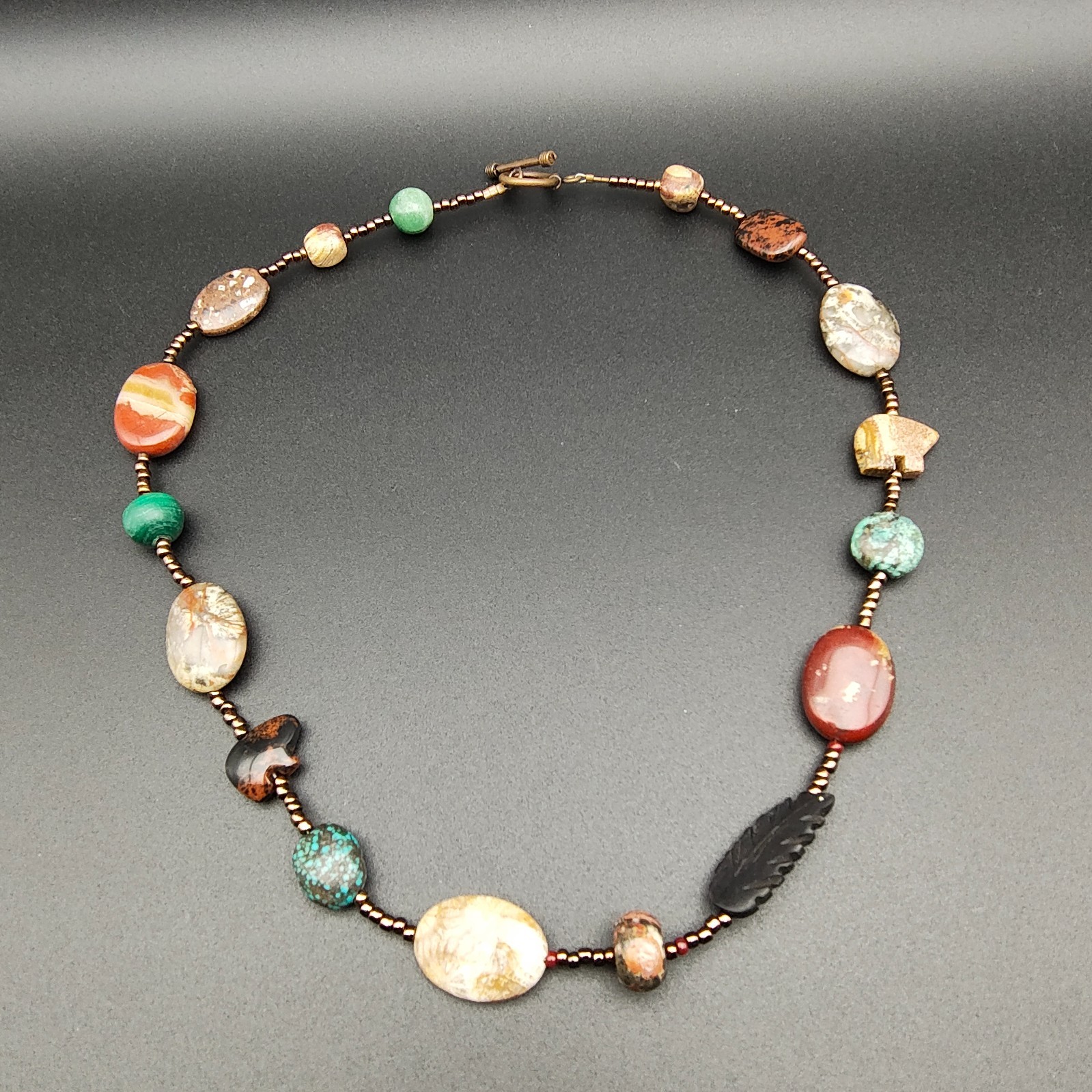 Vintage Southwestern Style Beaded Necklace Stone Bear Fetish Earthy Boho