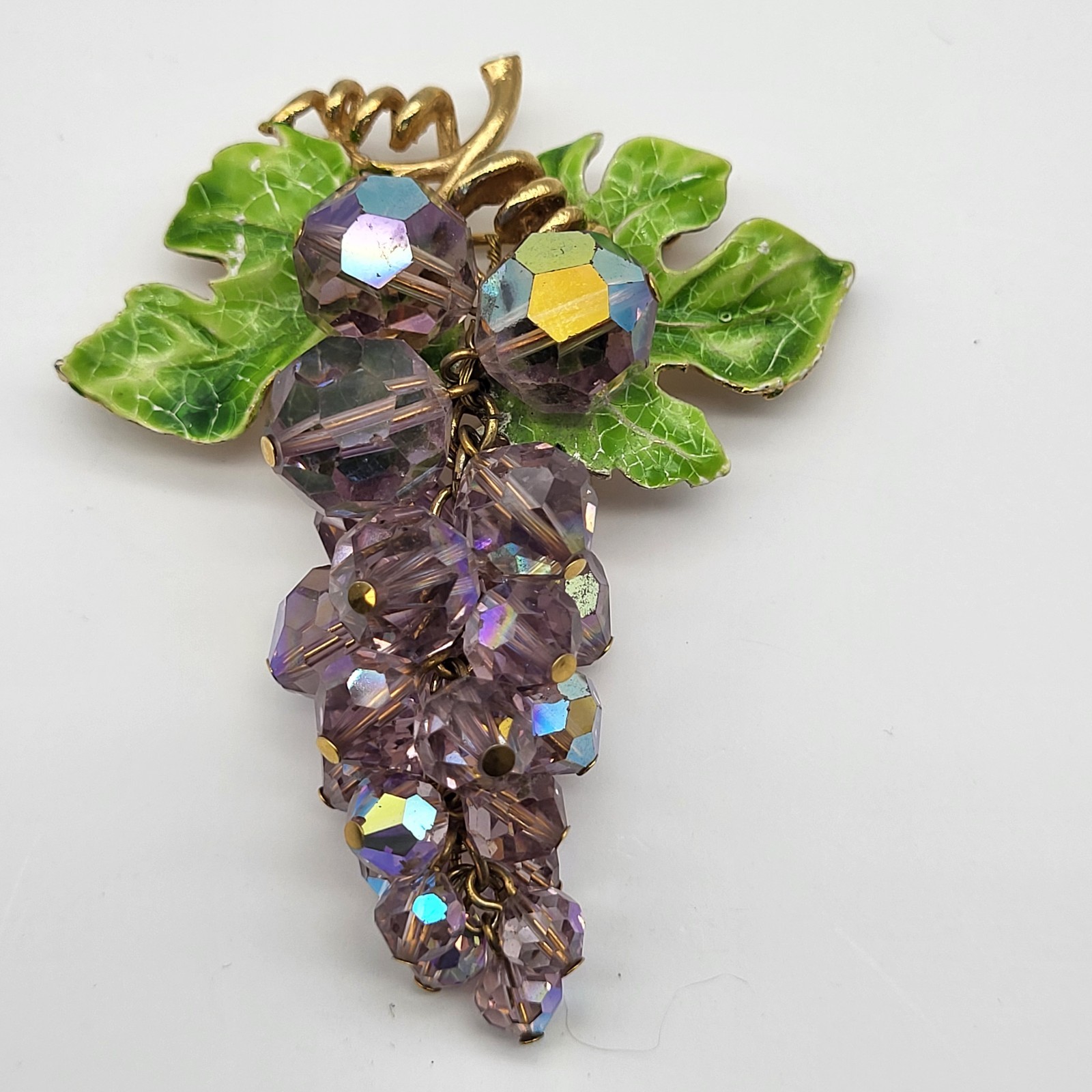 Lovely vintage Purple Crystal grape cluster dangle brooch enamel leaves cracked