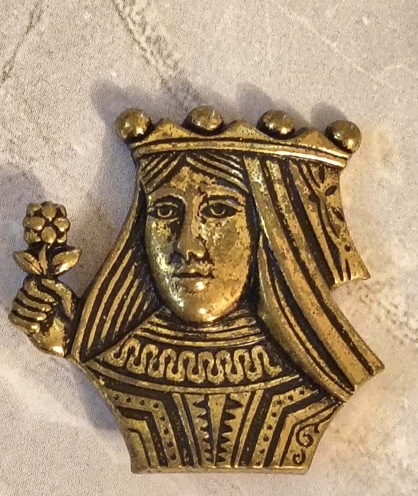 Vintage Medieval Queen Holding Rose Vintage Gold Tone Etched Dimensional Brooch