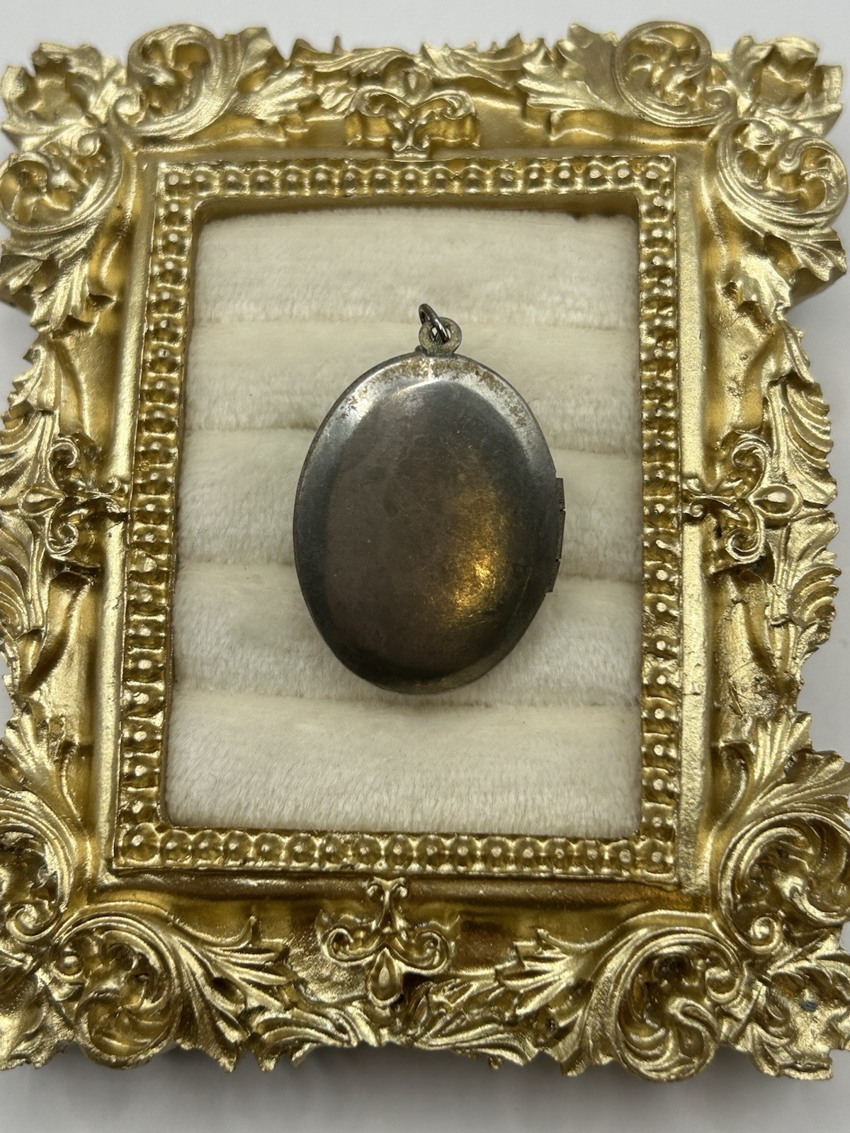 Vintage Silvertone Mona Lisa Cameo Locket Pendant Art Portrait Estate Jewelry