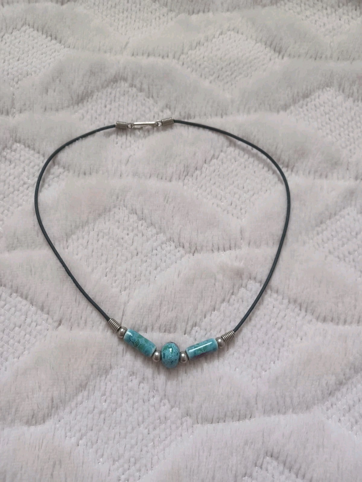 Vintage 90’s Y2K Early 2000’s Style Blue Ceramic Bead W Rose Choker Necklace