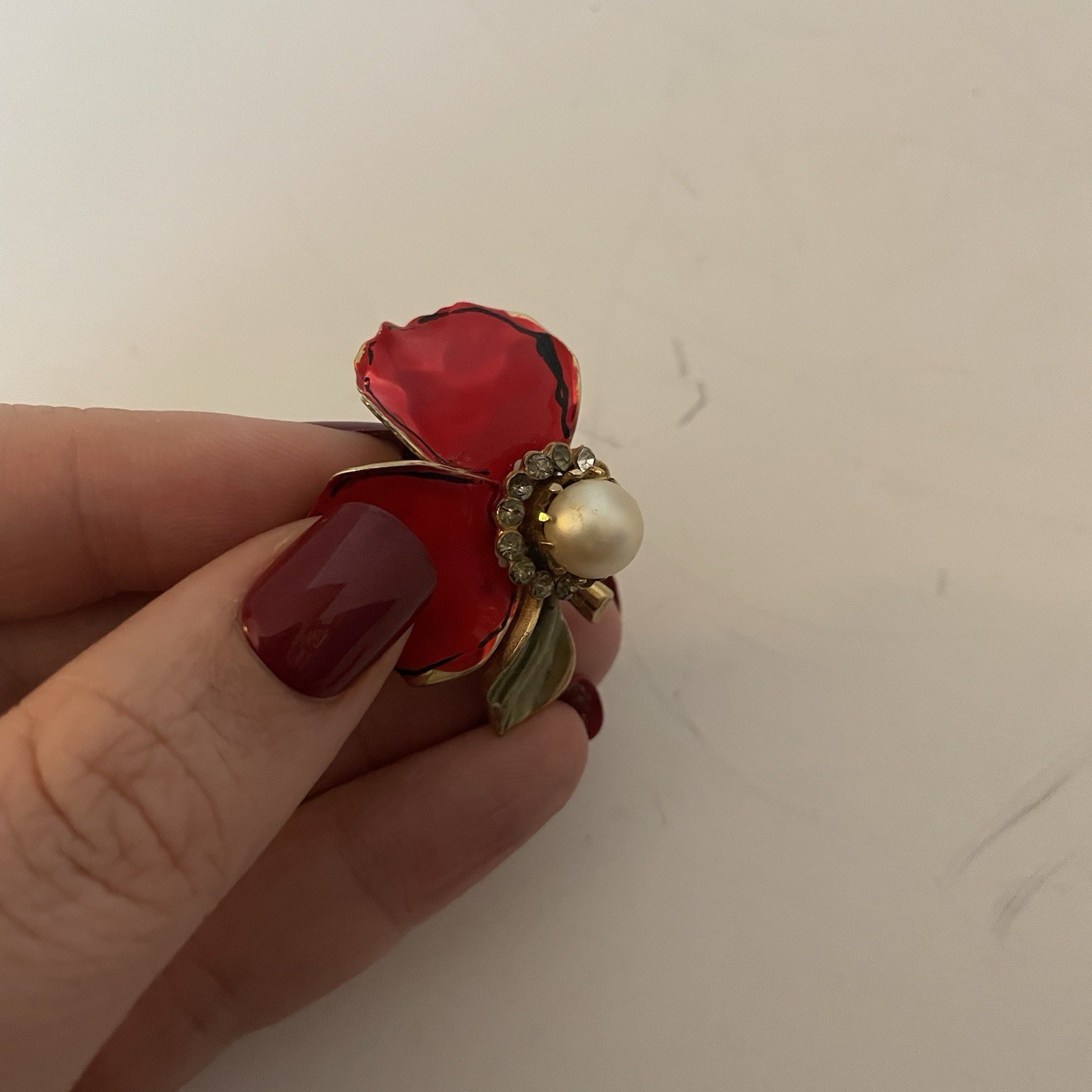 Vtg 1960s Vendome Poppy Flower Earrings Screw back Pearl Center – Missing Stones