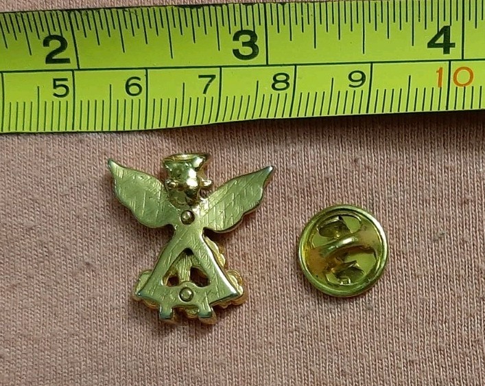 Cute Gold Tone Guardian Angel With Red Rose Dress Lapel Pin