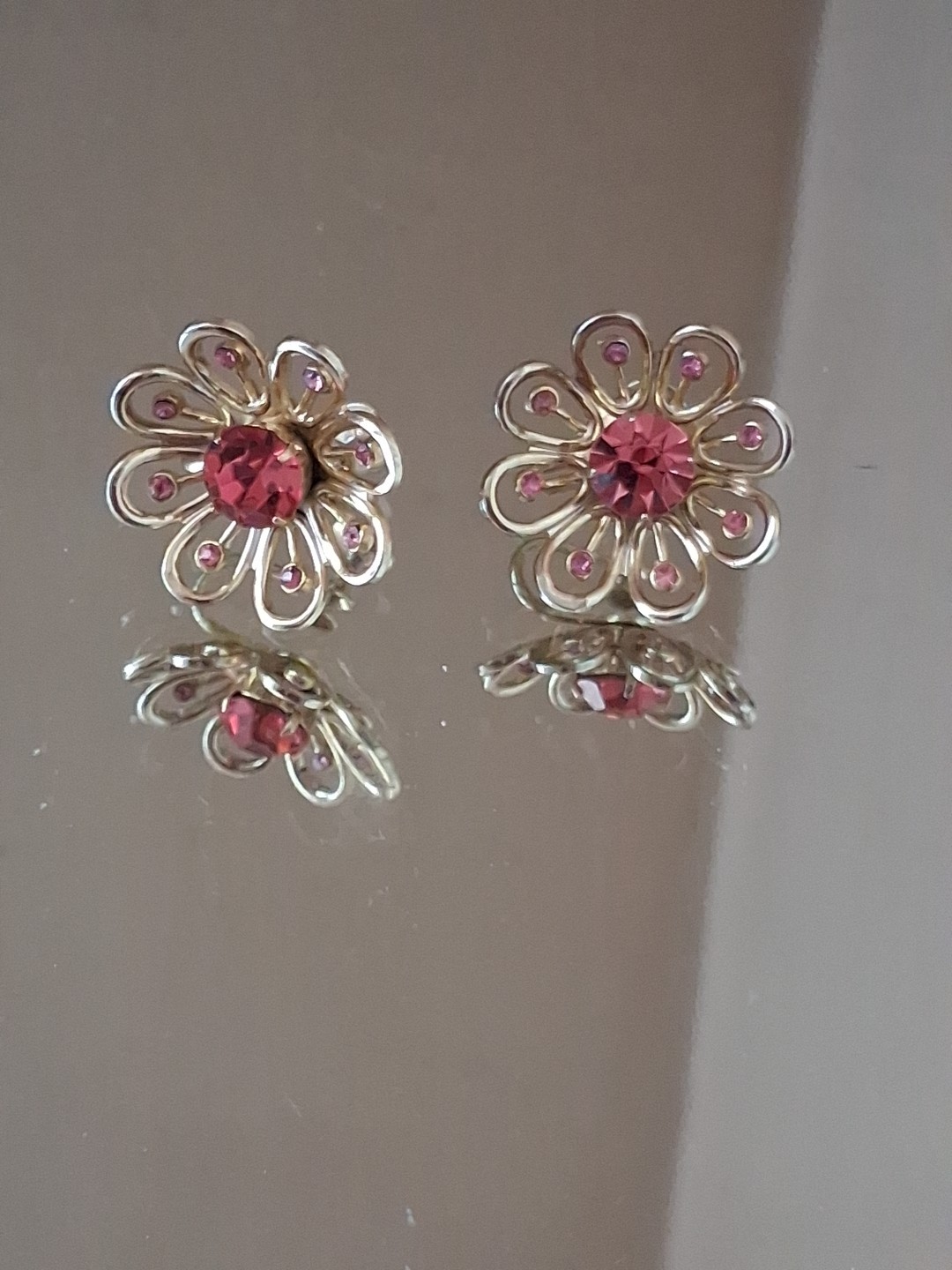 Vintage Lot Of 4 Screw Back Earrings 1930’s – 1950’s