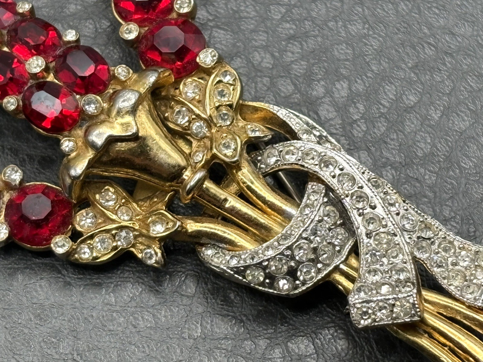 HUGE 4.5” Figural Red Rhinestone Gold Plated Pot Metal Flower Bouquet Brooch