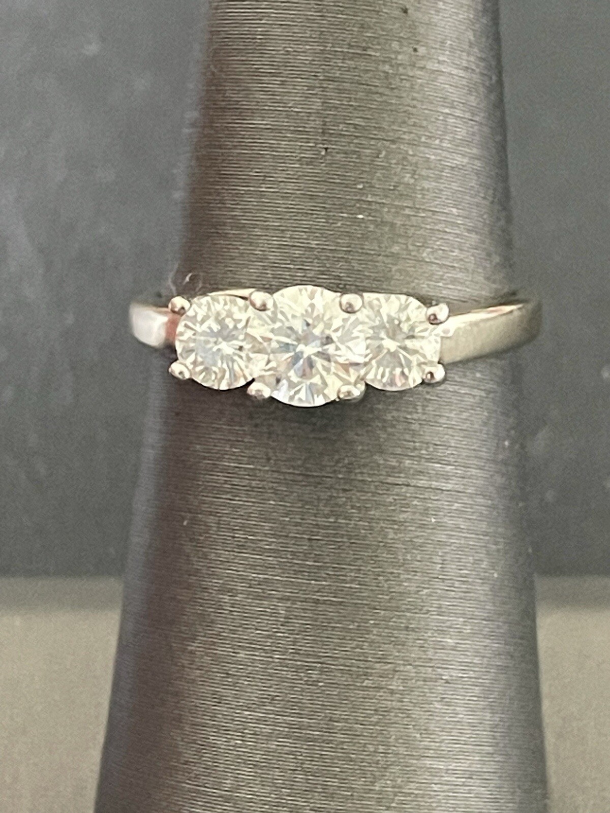 14k White Gold and Platinum 1.00CTW Three Stone Diamond Ring (G27)