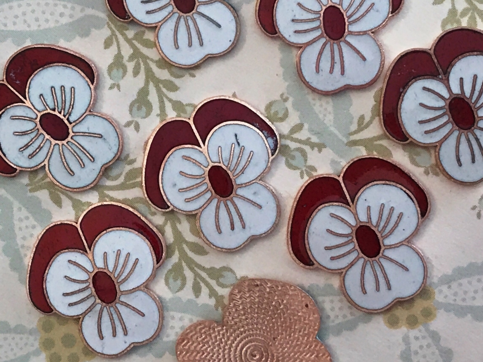 Enameled Pansy Findings,Vintage Pansies,Enamel Cabochons,19x6mm cabochons #G65C