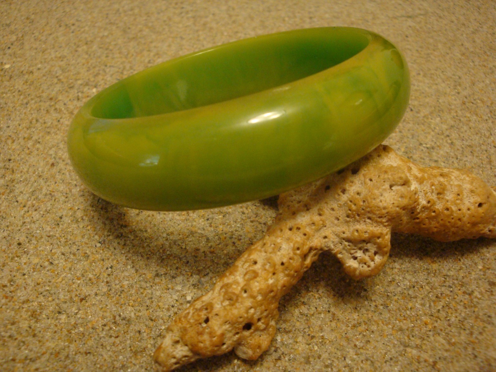 Vintage 3/4″ Bakelite Bracelet! Mottled Lime Green & Yellow Custard Colors!