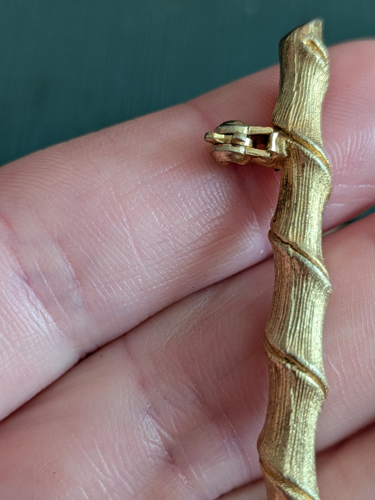 Vtg Organic Bamboo Bar Pin Gold Tone Branch Shaped Mid Cen Brooch Nature Inspire
