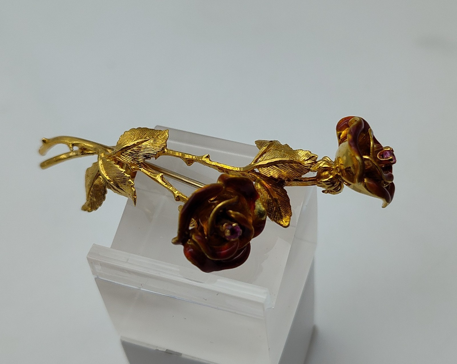 Vintage Long Stem Rose Flower Ruby Stone 18K Yellow Gold Enamel Brooch Pin Lapel