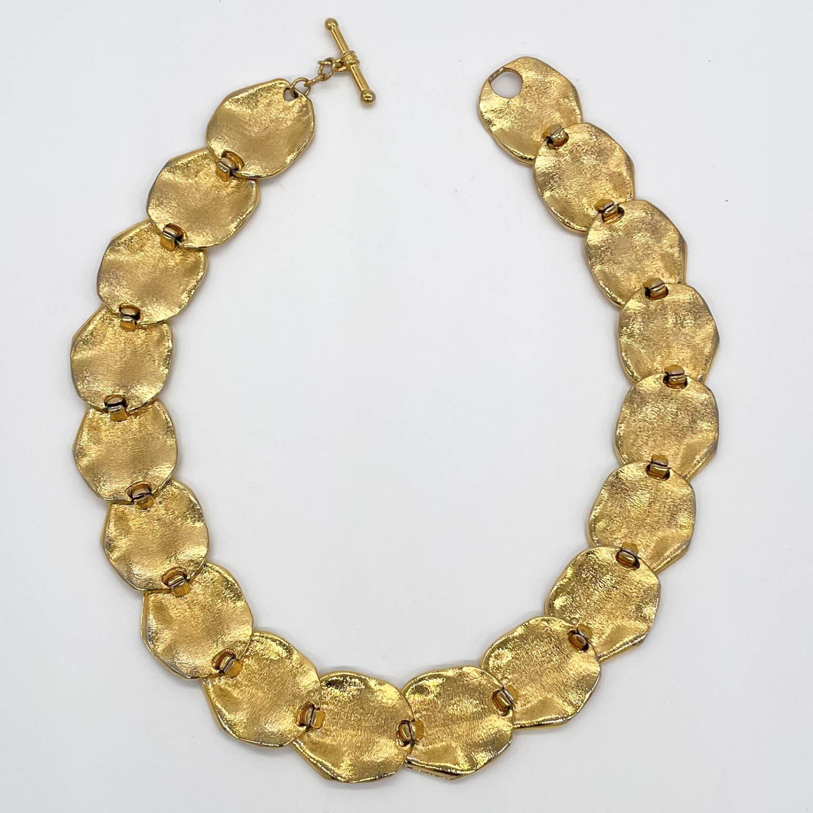 Vintage Gold Tone Textured Leaf Statement Toggle Closure Link Necklace