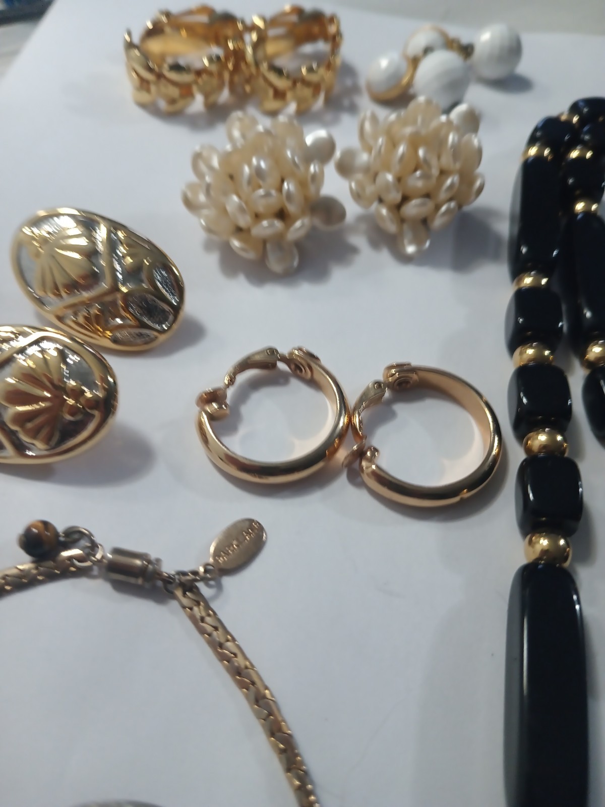Vintage Mostly Signed Costume Jewelry Lot Necklaces, Bracelets, Earrings, Brooch
