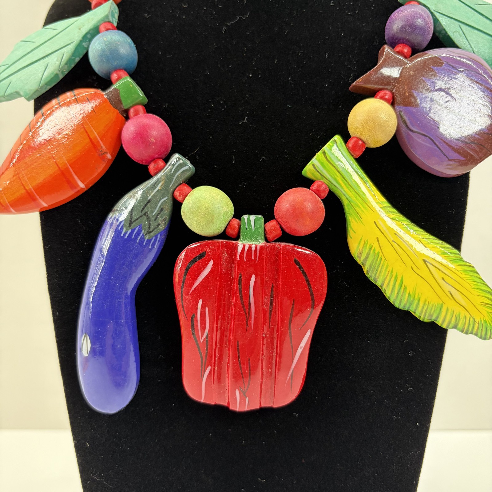 VTG 1980s Wood Vegetable Necklace Garden Farm Boho Folk Art Whimsy Cottagecore
