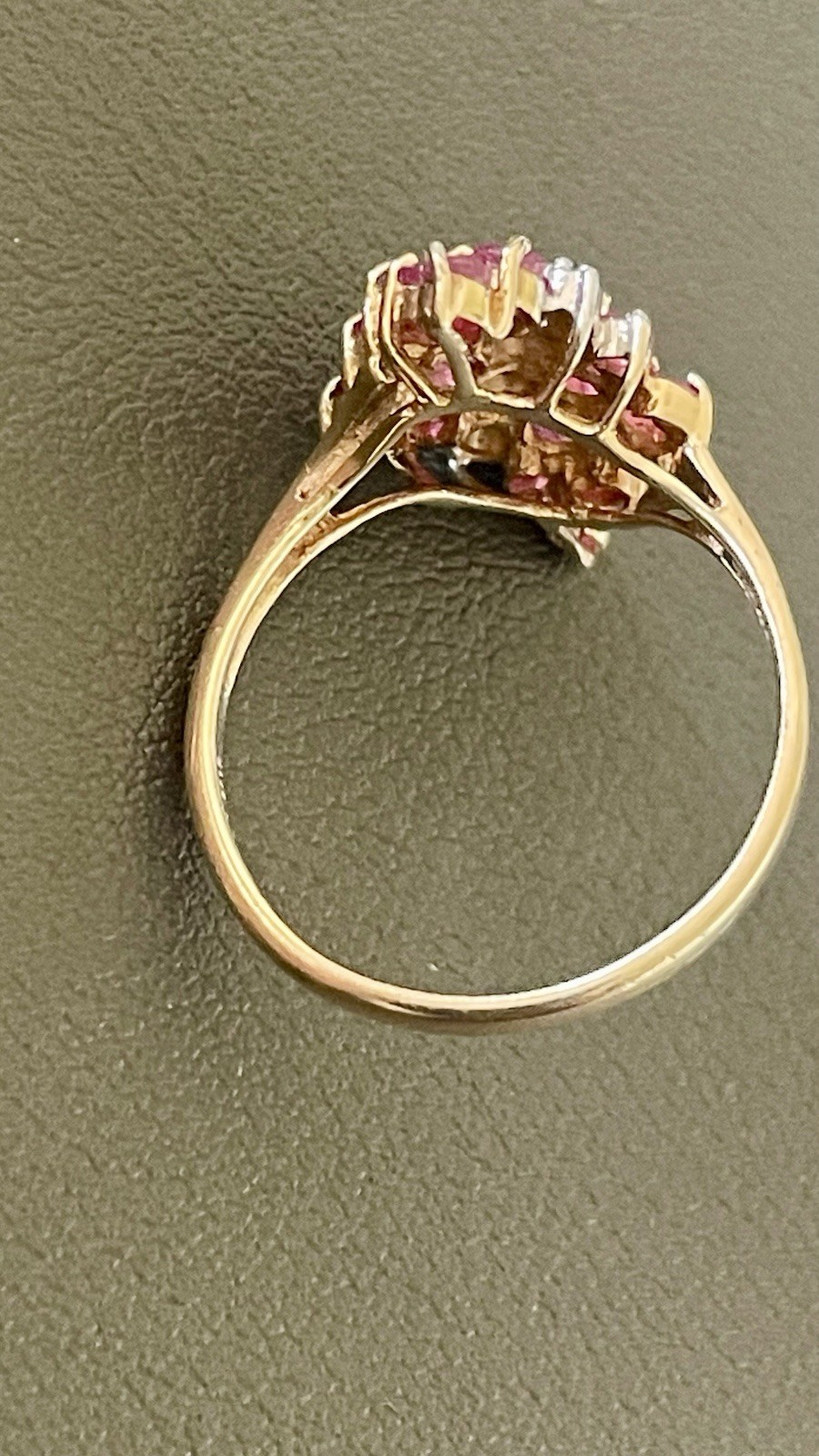 10KT Y/W Gold 0.025CTW Diamond & 1.00CTW Rubellite Ring. S8.25 (BU156)