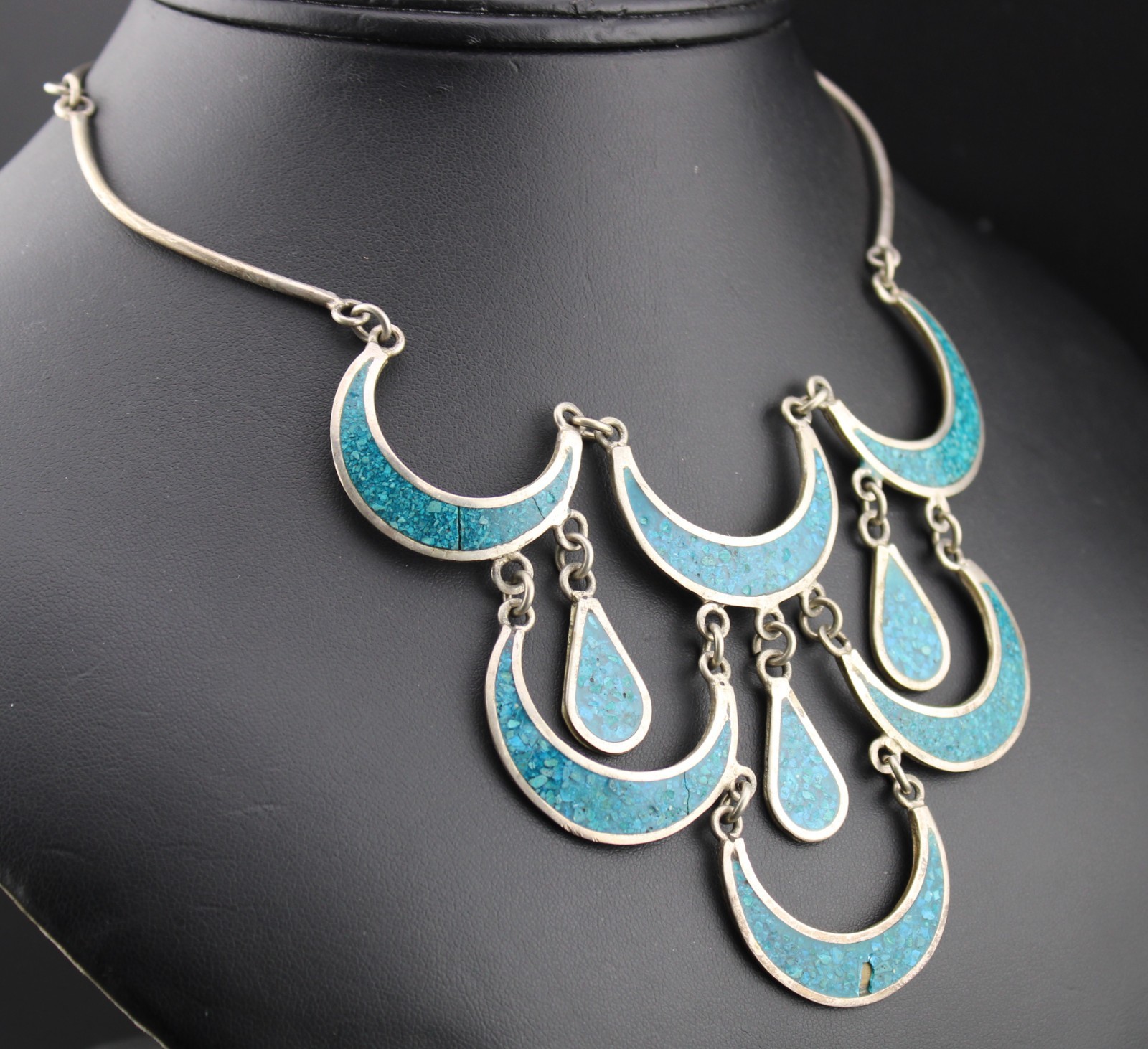 Vintage Turquoise Chip Inlay Mexico Nickel Silver Moon Chandelier 14″ Necklace