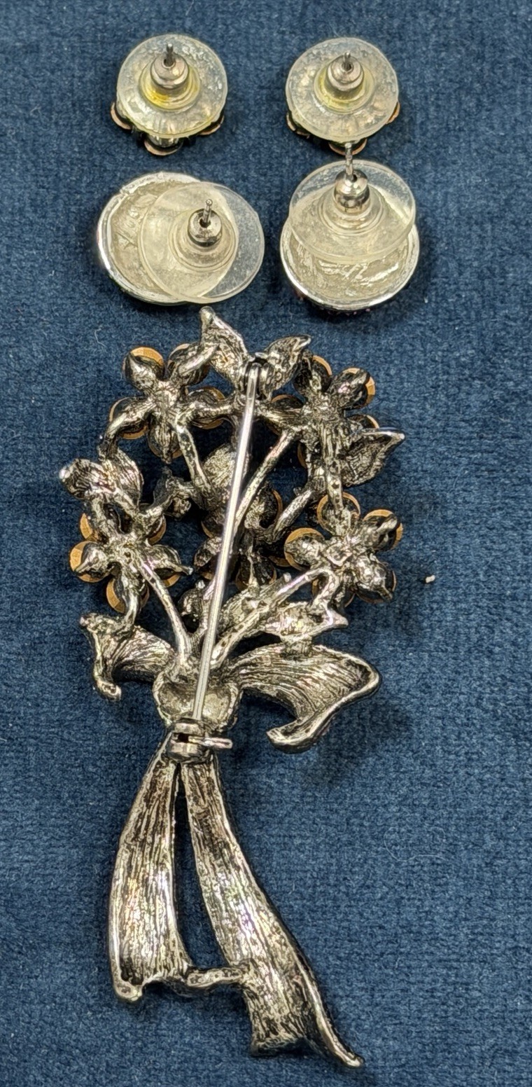 Vintage 90s Flower Bouquet Brooch Pierced Earrings 5 PC Set Purple Pink Gunmetal