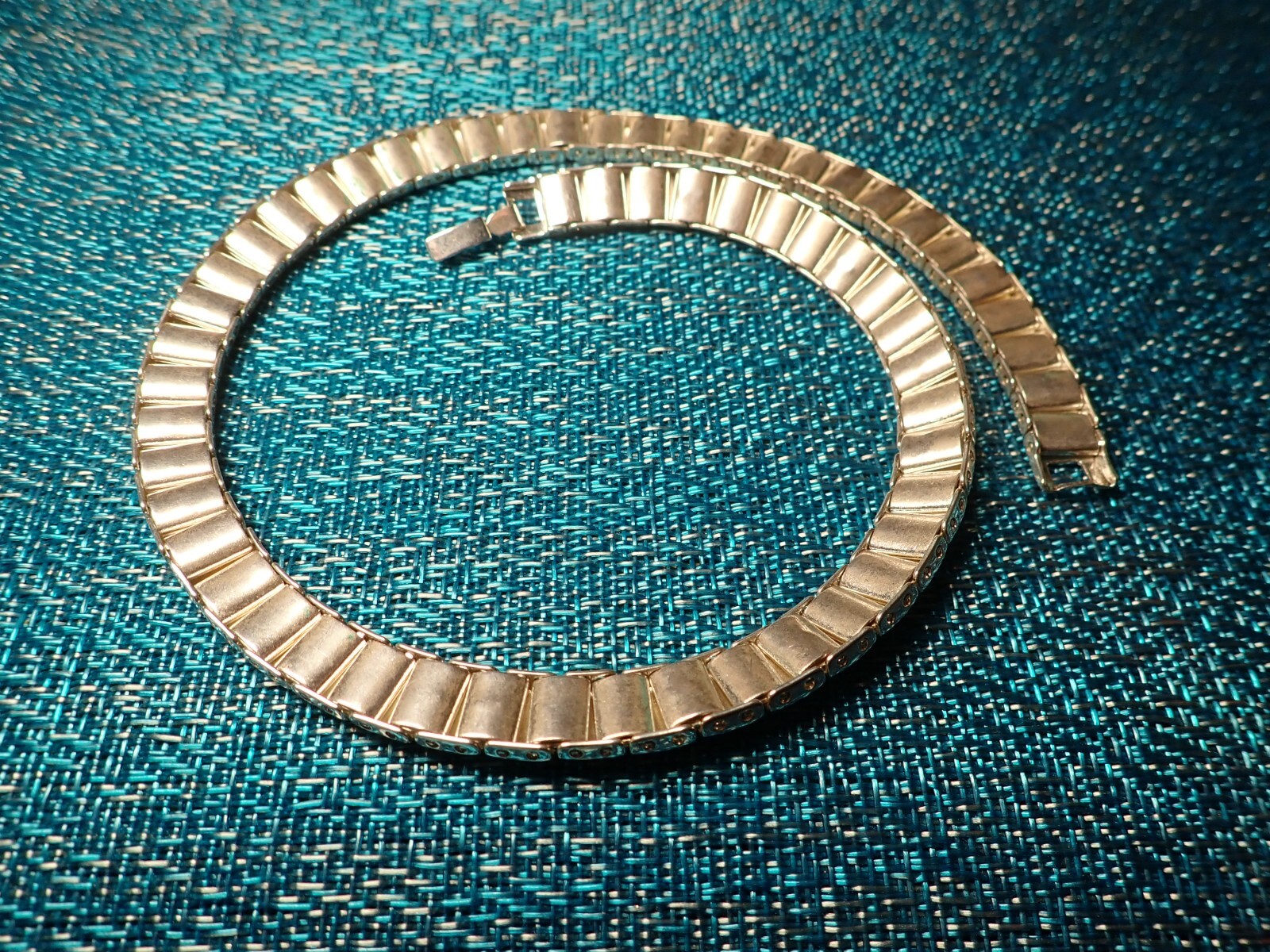Vintage 16.5″L x 3/8″W Silver Plated/Almost Square Links (3/8″ X2/8″ ) Necklace