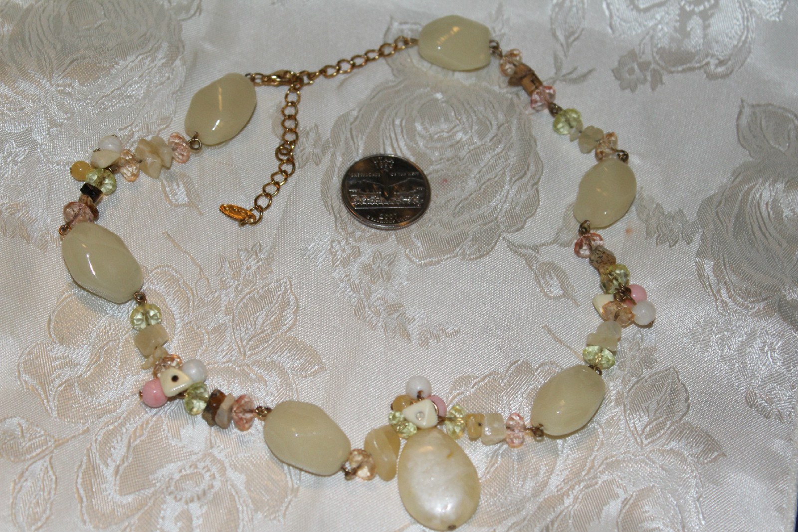 SALE! VTG WHITE GLASS BEADS/SHELL CHIP BEADS&PINK&CLEAR GLASS BEADS MARKED VCLM