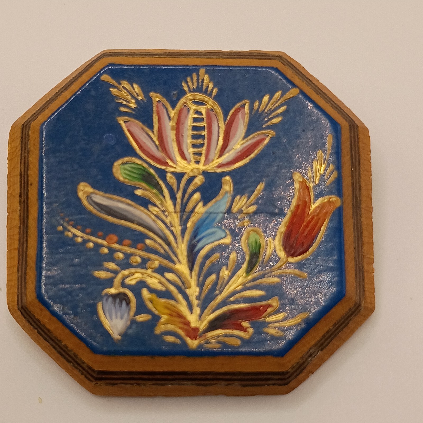 Vintage Hand Painted Wood Floral Brooch Made In Mexico Gold 23.5 READ