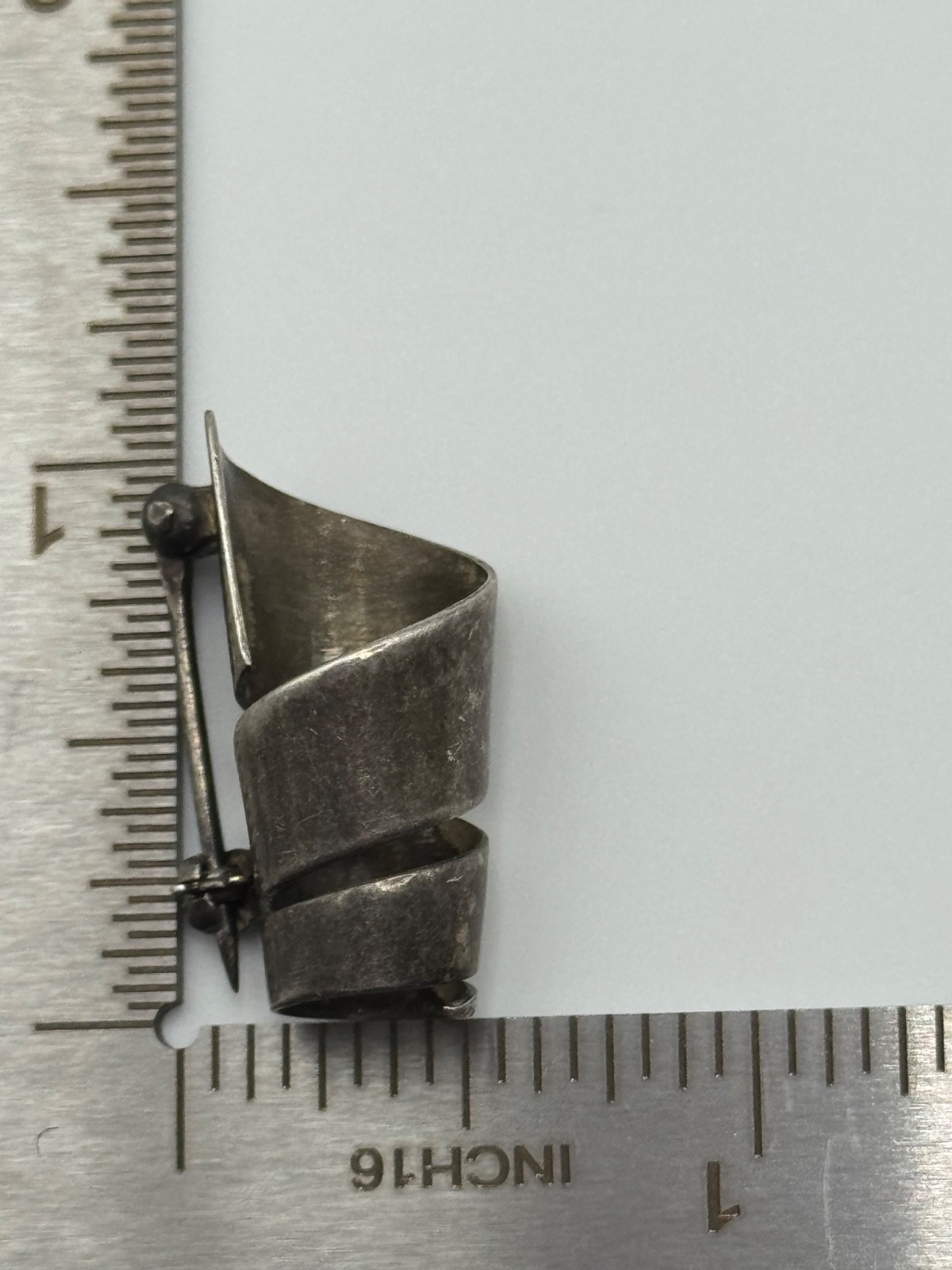Vintage Sterling Silver Modernist Swirl Coil Spiral Ribbon Brooch Pin