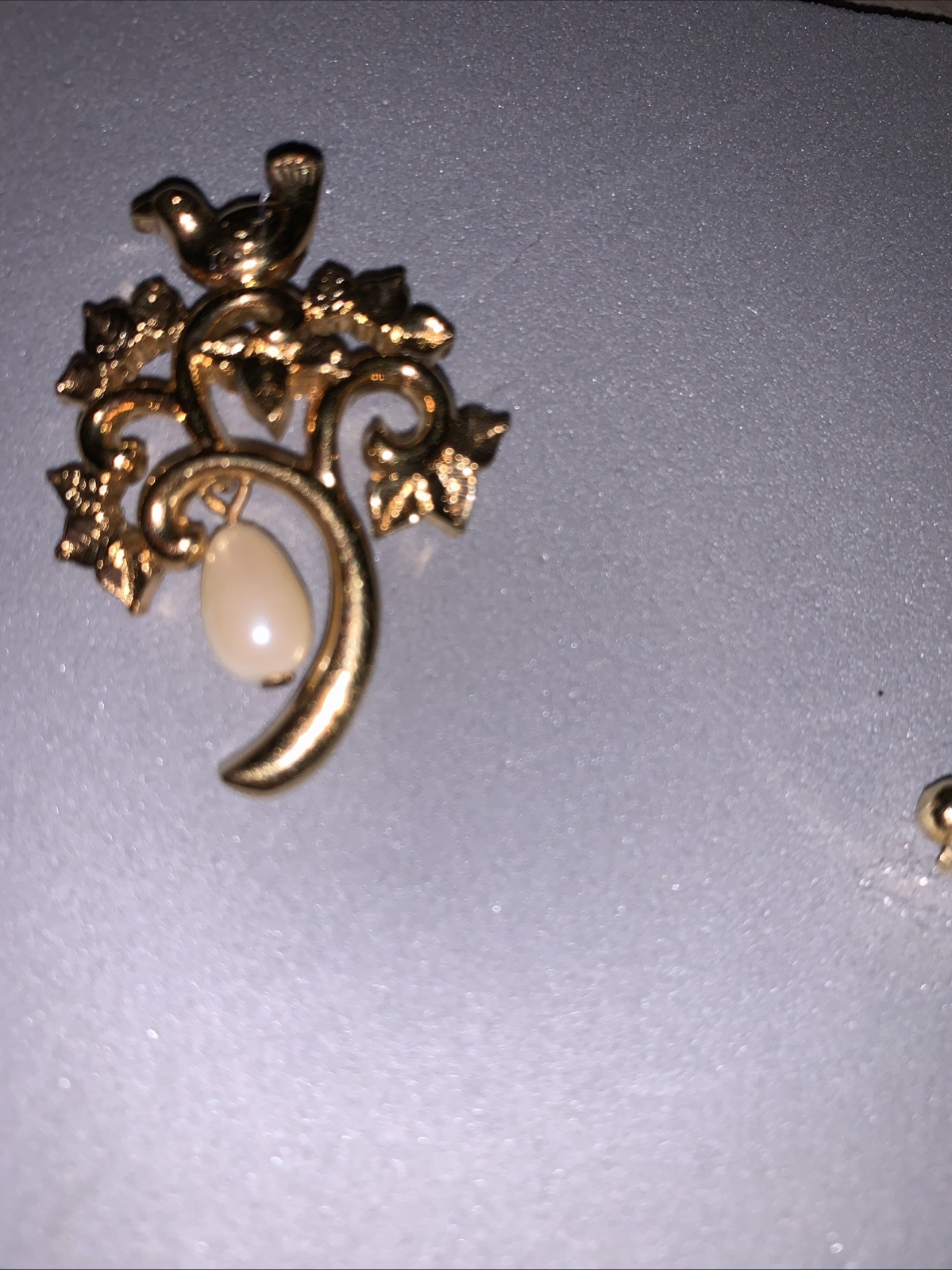 Vintage Gold-Tone Tree with Bird and Pearl accents Tac screw safety catch