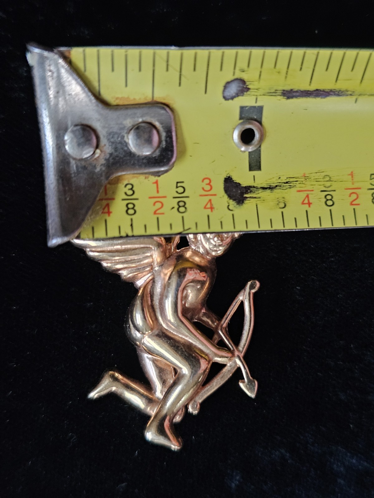 Krementz Cupid Brooch Gold Tone Cherub Wings Flying Dart Bow Signed Vtg 1.25″