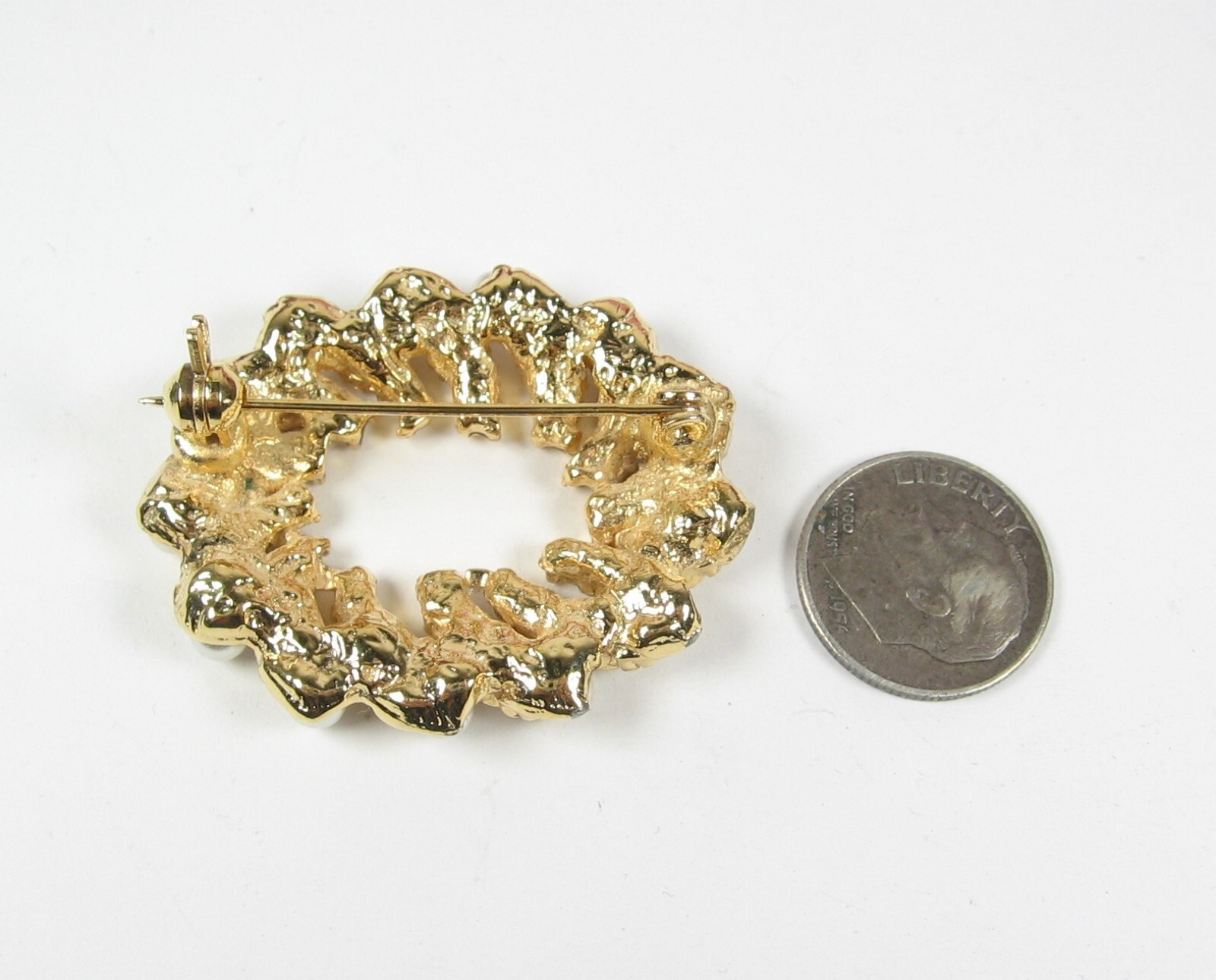 Vintage RHINESTONES & FAUX PEARLS Pinwheel PIN Brooch Goldtone Oval W/ Box