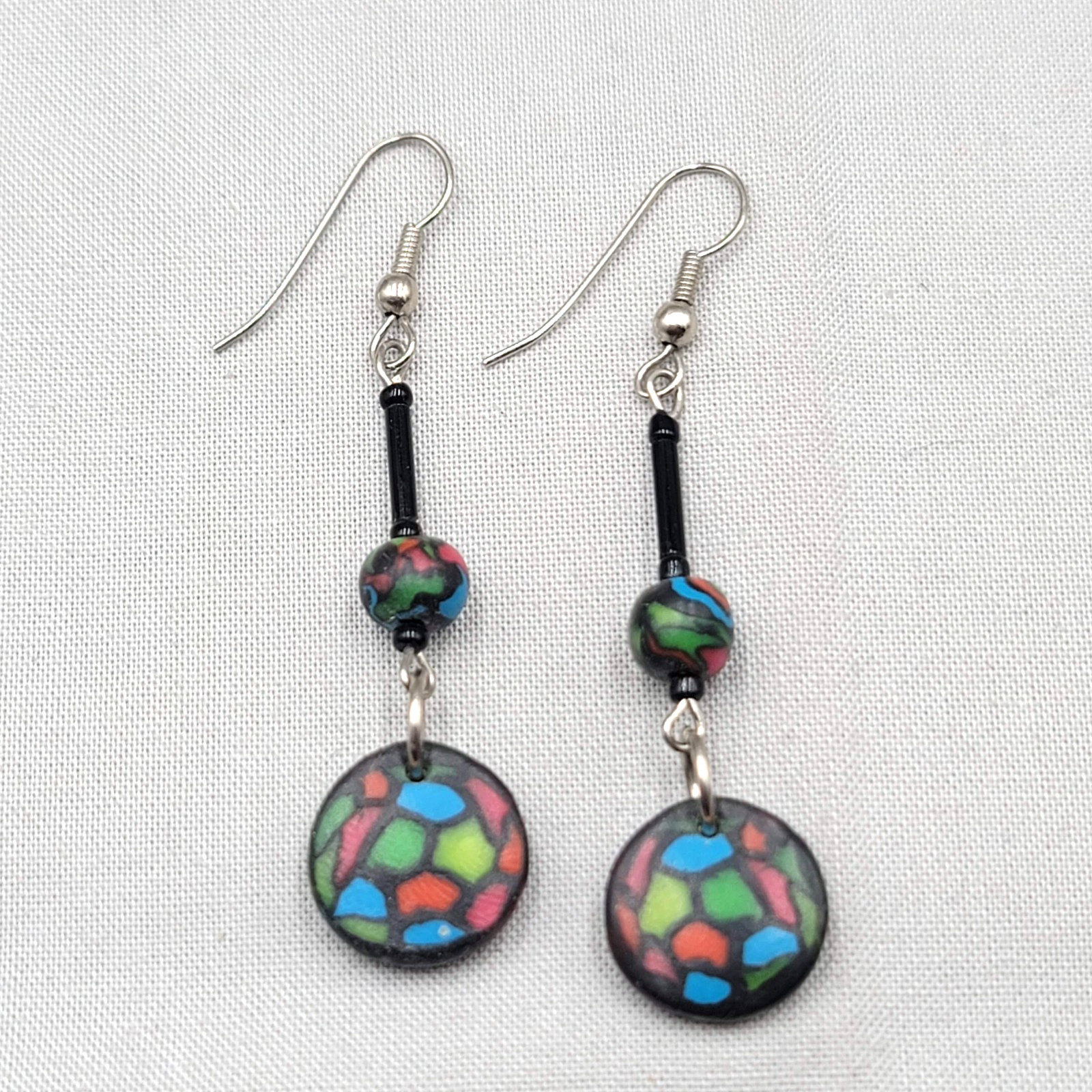 Vintage Black Re Green Blue Beaded Pierced Earrings Silver tone Dangle 2″